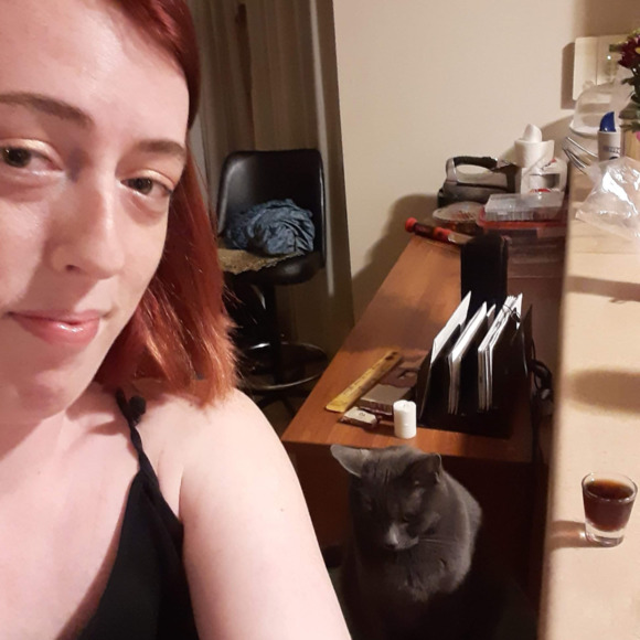 Meet your Posher, Holli - Picture 1 of 1